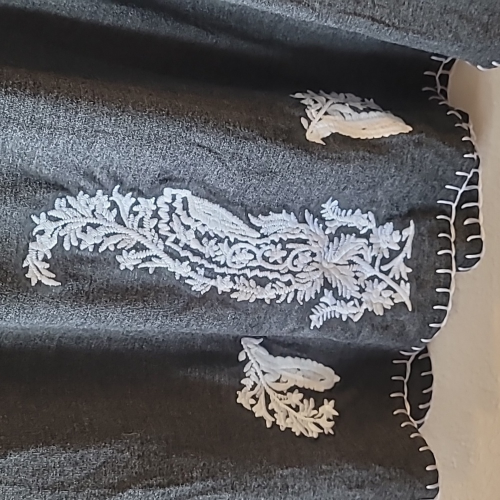 Chelsea & Theodore Black Dress with White Embroidery - Picture 3 of 5